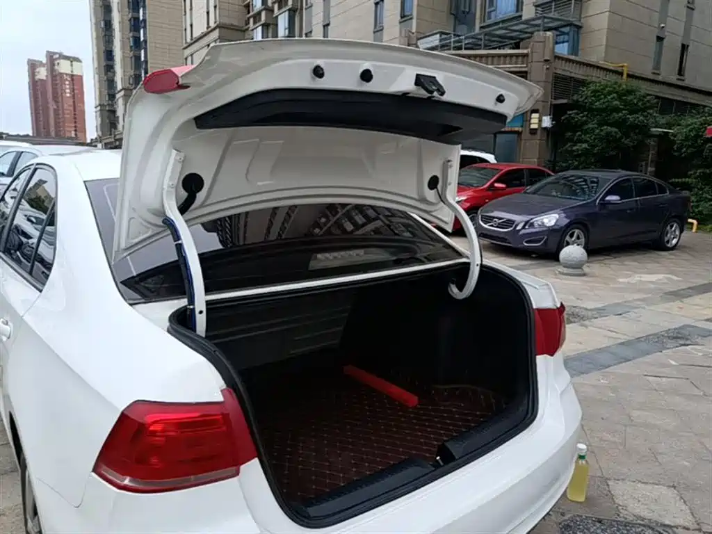 Volkswagen Santana 2017 Gran Santana 1.6L Auto Trendline фото 19
