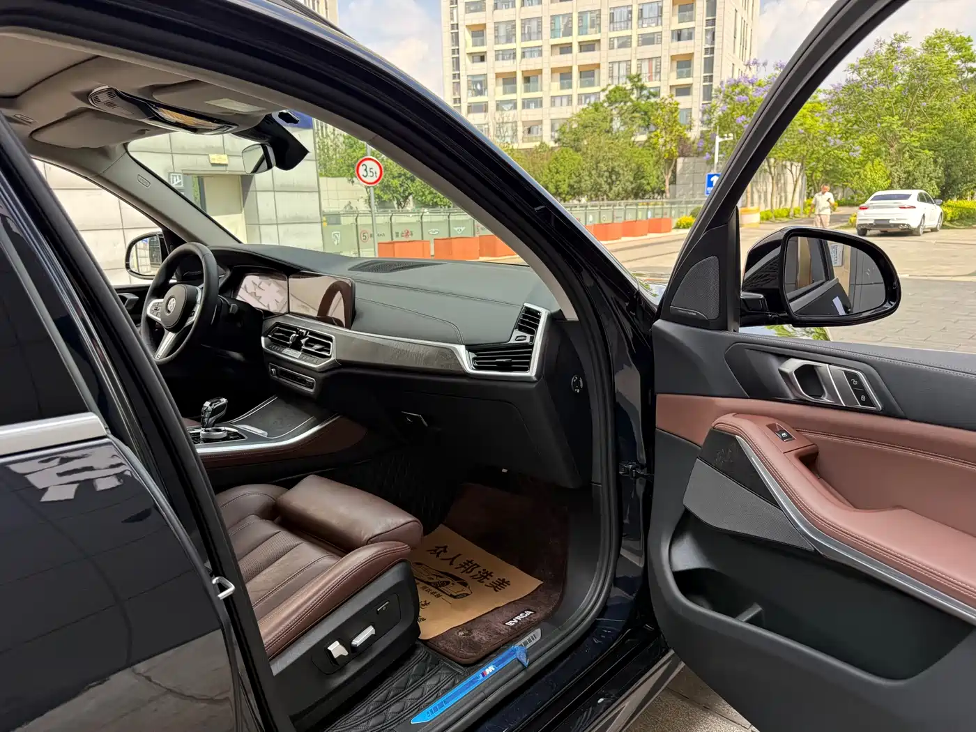 BMW X5 (Import) 2020 xDrive40i M Sport Package фото 47