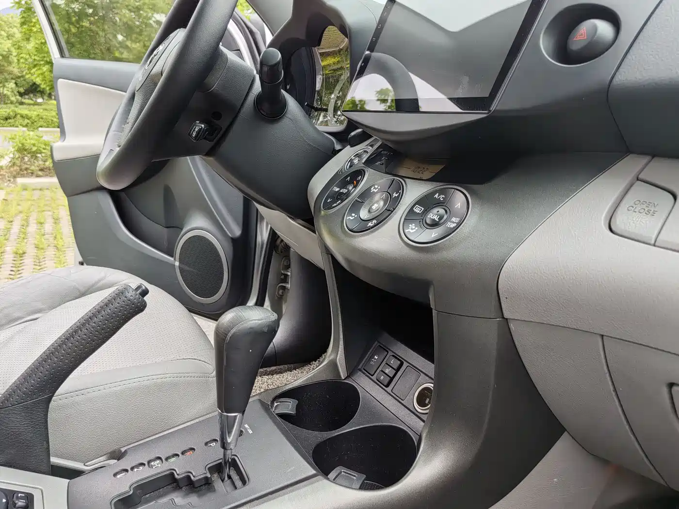 Toyota RAV4 Rongfang 2009 2.4L Automatic Luxury Edition фото 20