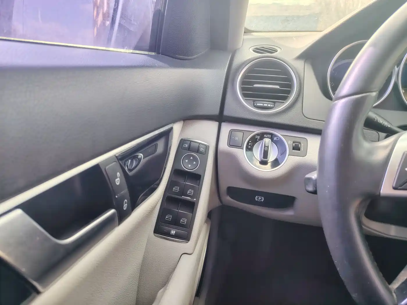 Mercedes-Benz C-Class 2011 C 180K Classic фото 19