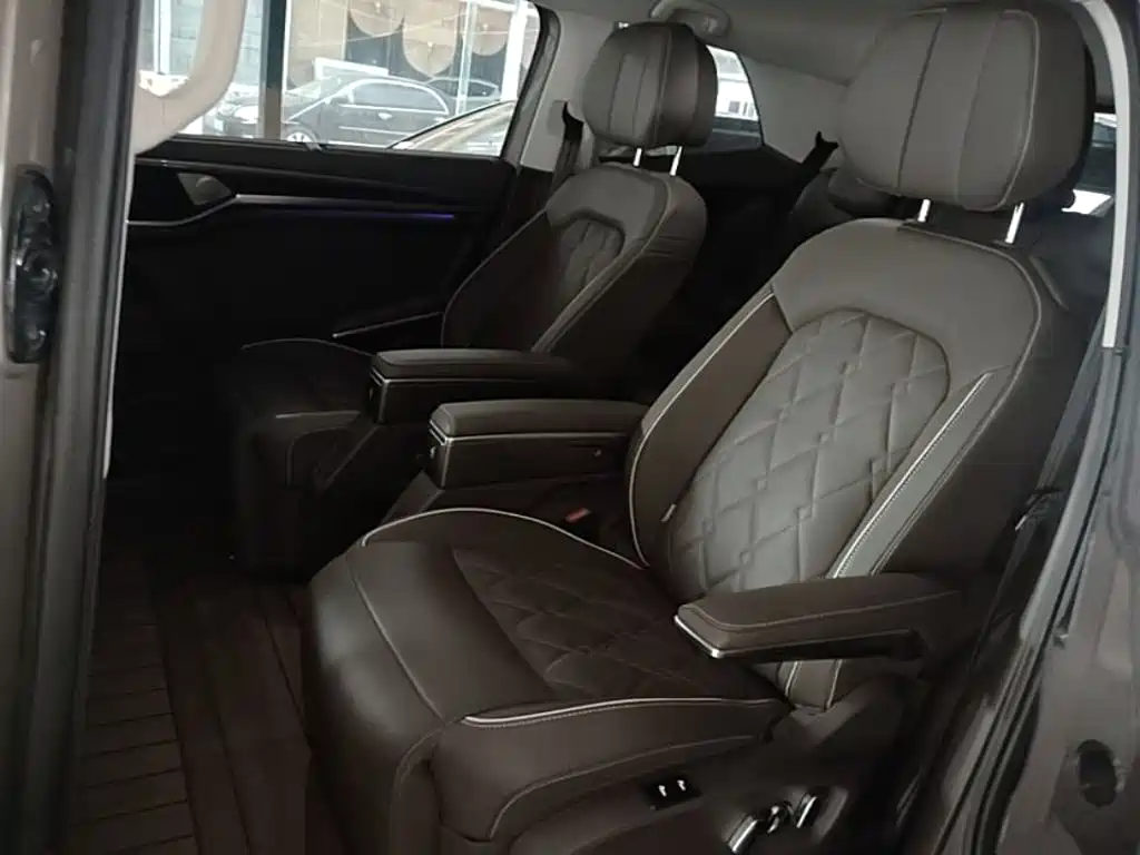 Volkswagen Viloran 2020 2020 380TSI Premium