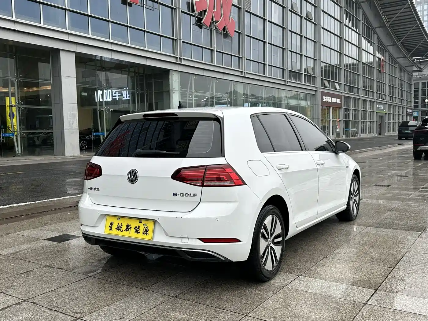 Volkswagen Golf Electric 2020 Chi Pro фото 7