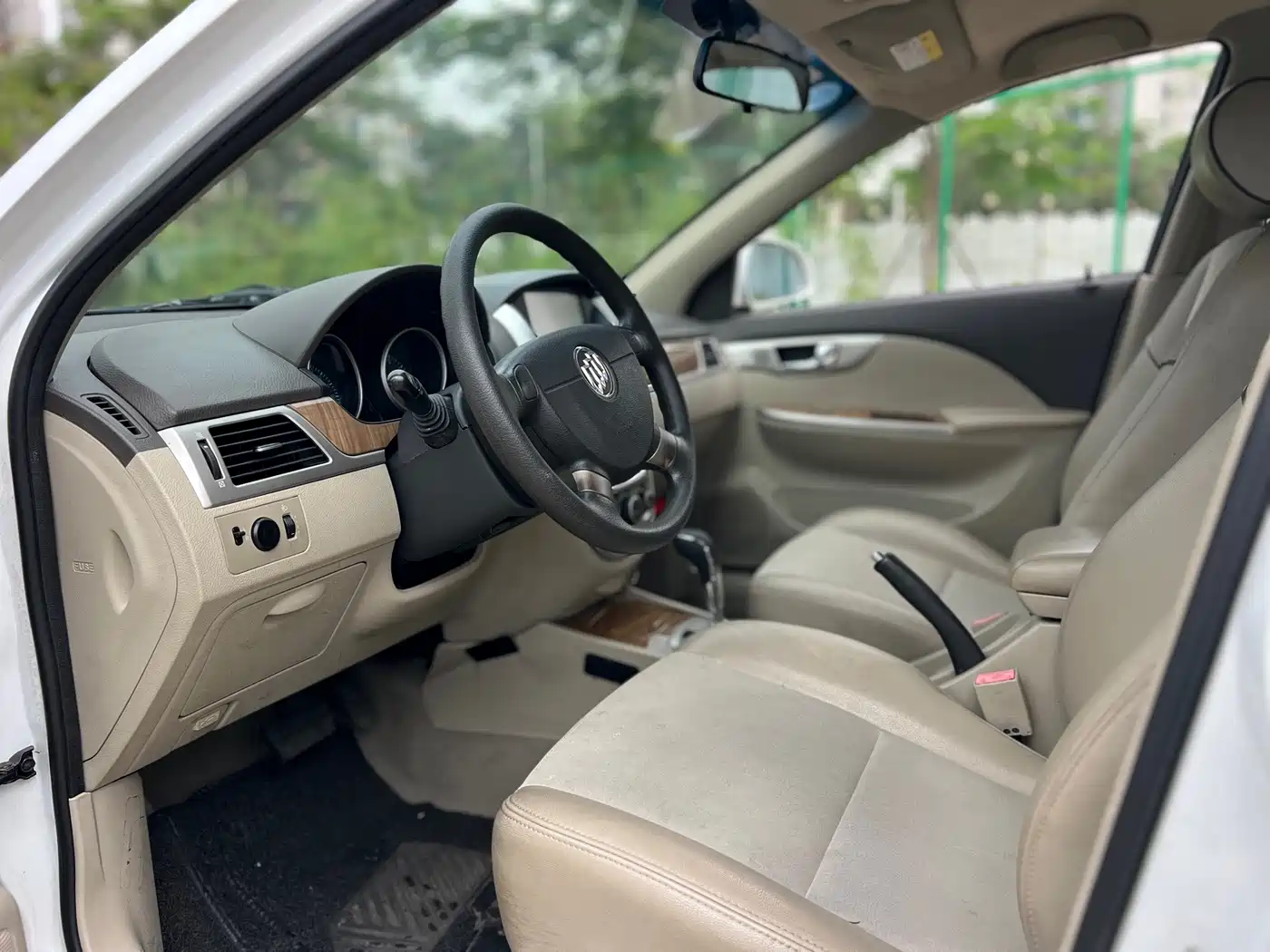 Buick Excelle 2015 1.5L Automatic Classic фото 4