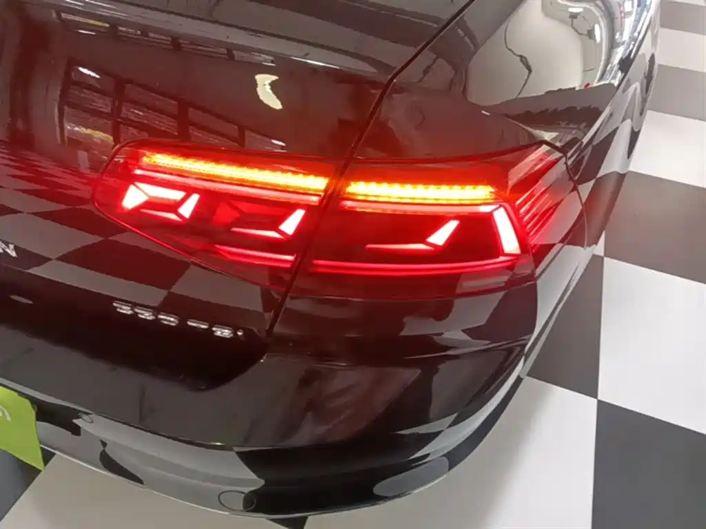 Volkswagen Magotan 2020 330TSI DSG Luxury фото 8