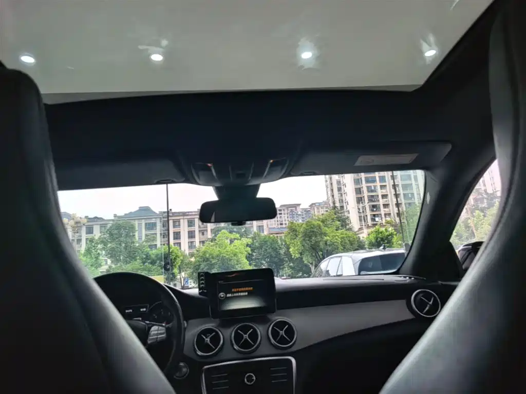 Mercedes-Benz CLA (Import) 2015 CLA 200 фото 18