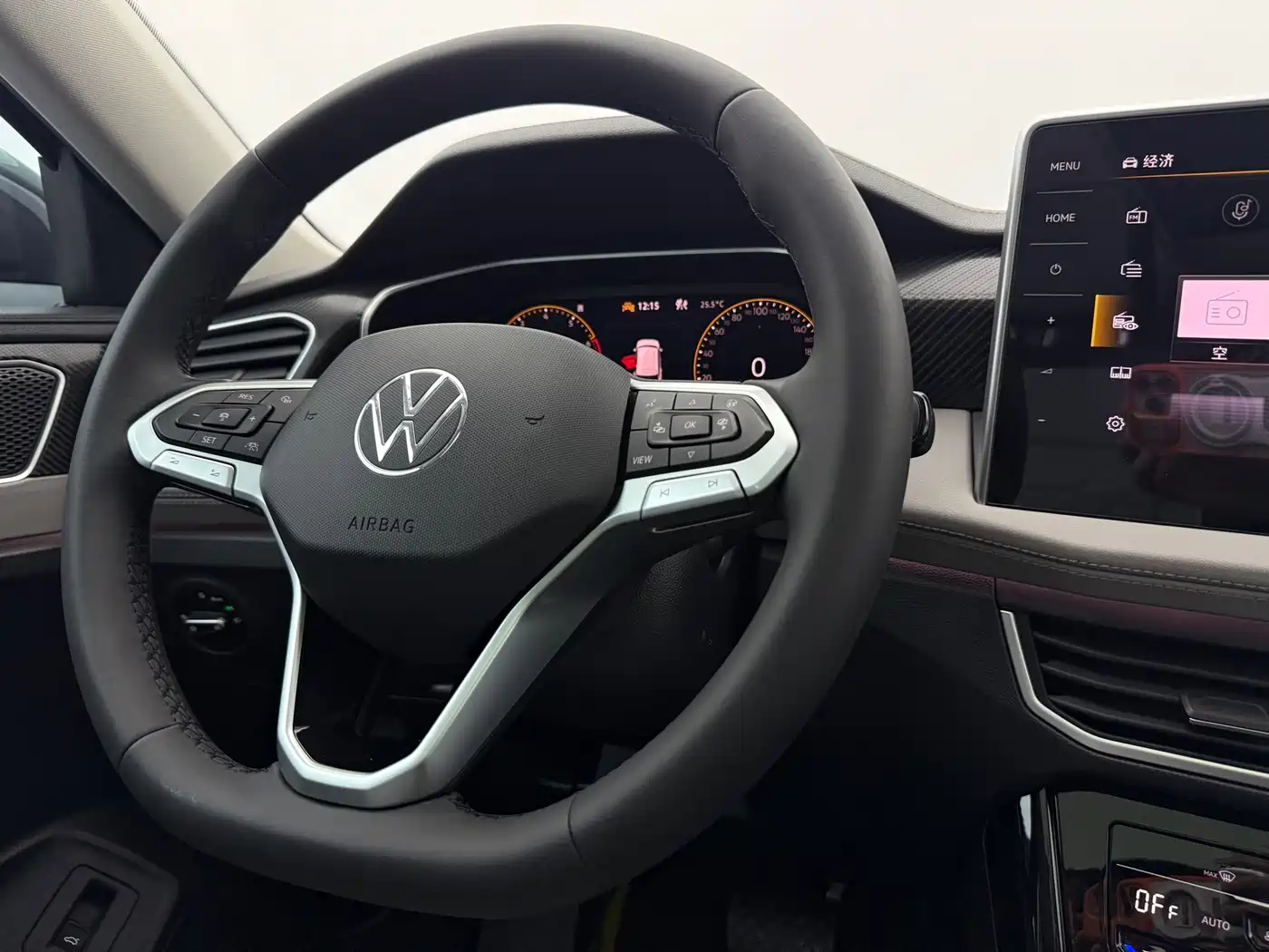 Volkswagen Tayron 2023 280TSI 2WD Luxury Plus Advanced Edition фото 12