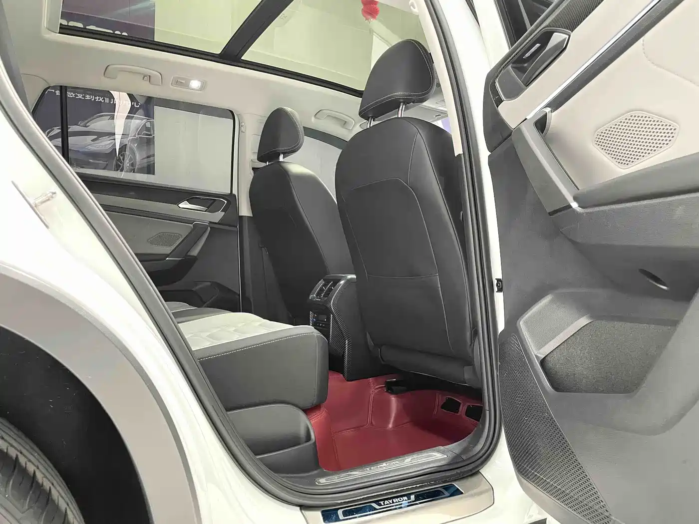 Volkswagen Tayron 2023 280TSI 2WD Luxury Plus Advanced Edition фото 13