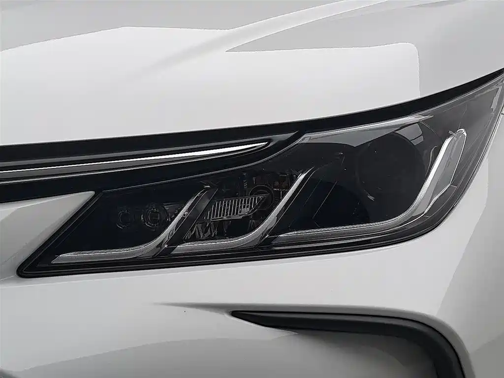 Toyota Corolla 2023 1.5L Pioneer Edition фото 7