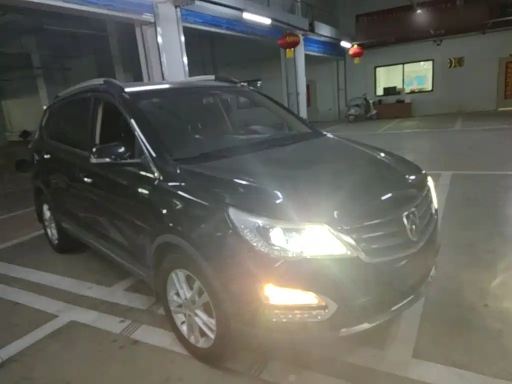 Baojun 560 2015 2015 1.8L Manual Elite