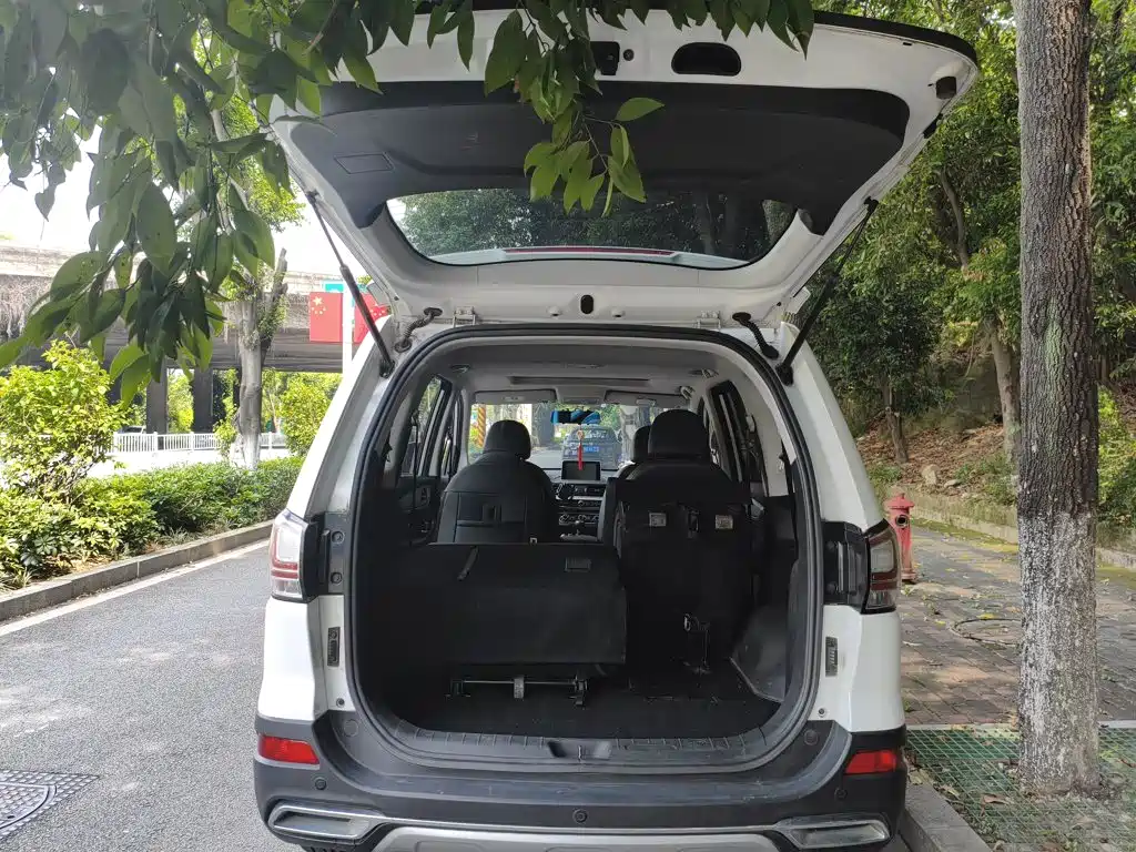 Dongfeng Fengxing Jingyi X6 2018 2017 Joy Series 1.5T Manual Luxury