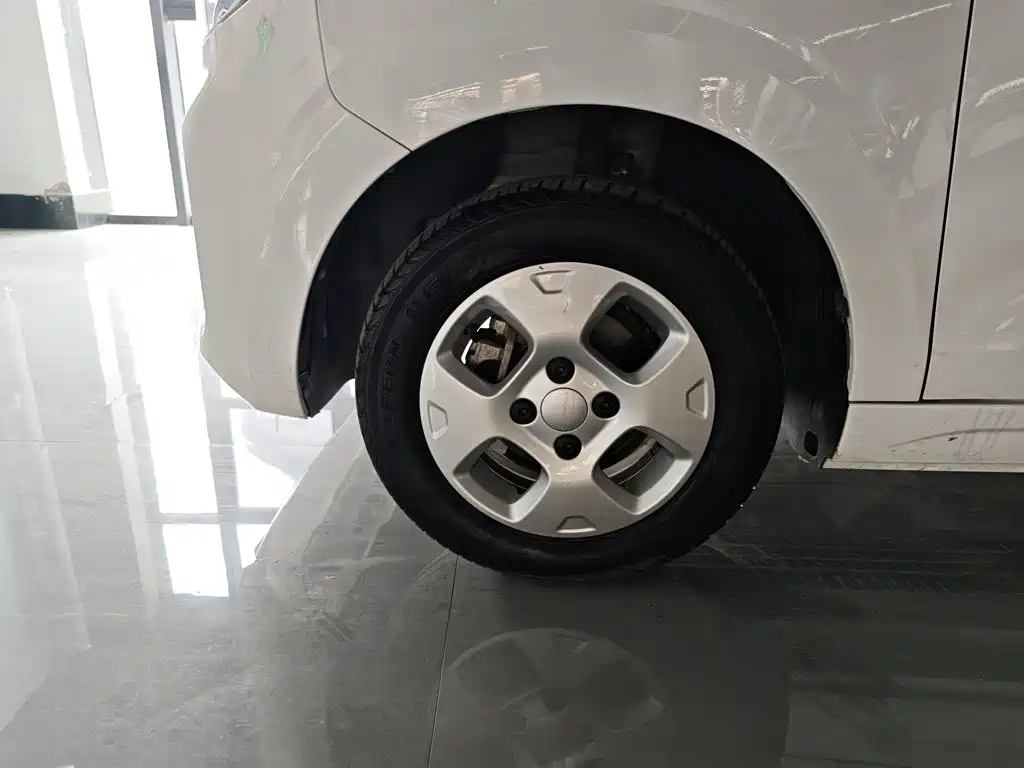 Roewe Clever 2021 2021 302km All-round Edition
