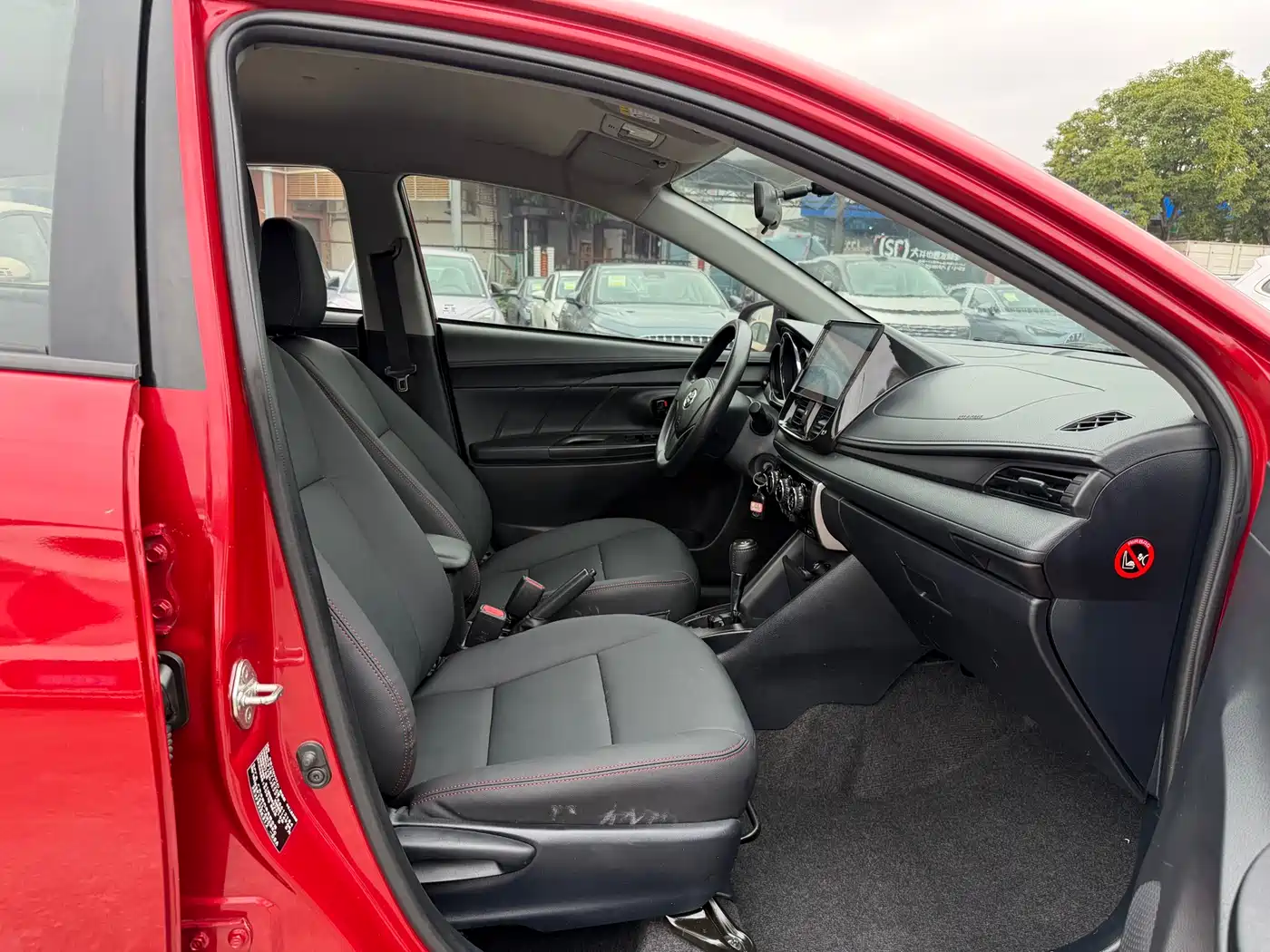 Toyota YARiS L Zhi Xuan 2019 1.5E CVT MeiDong Edition China VI фото 18