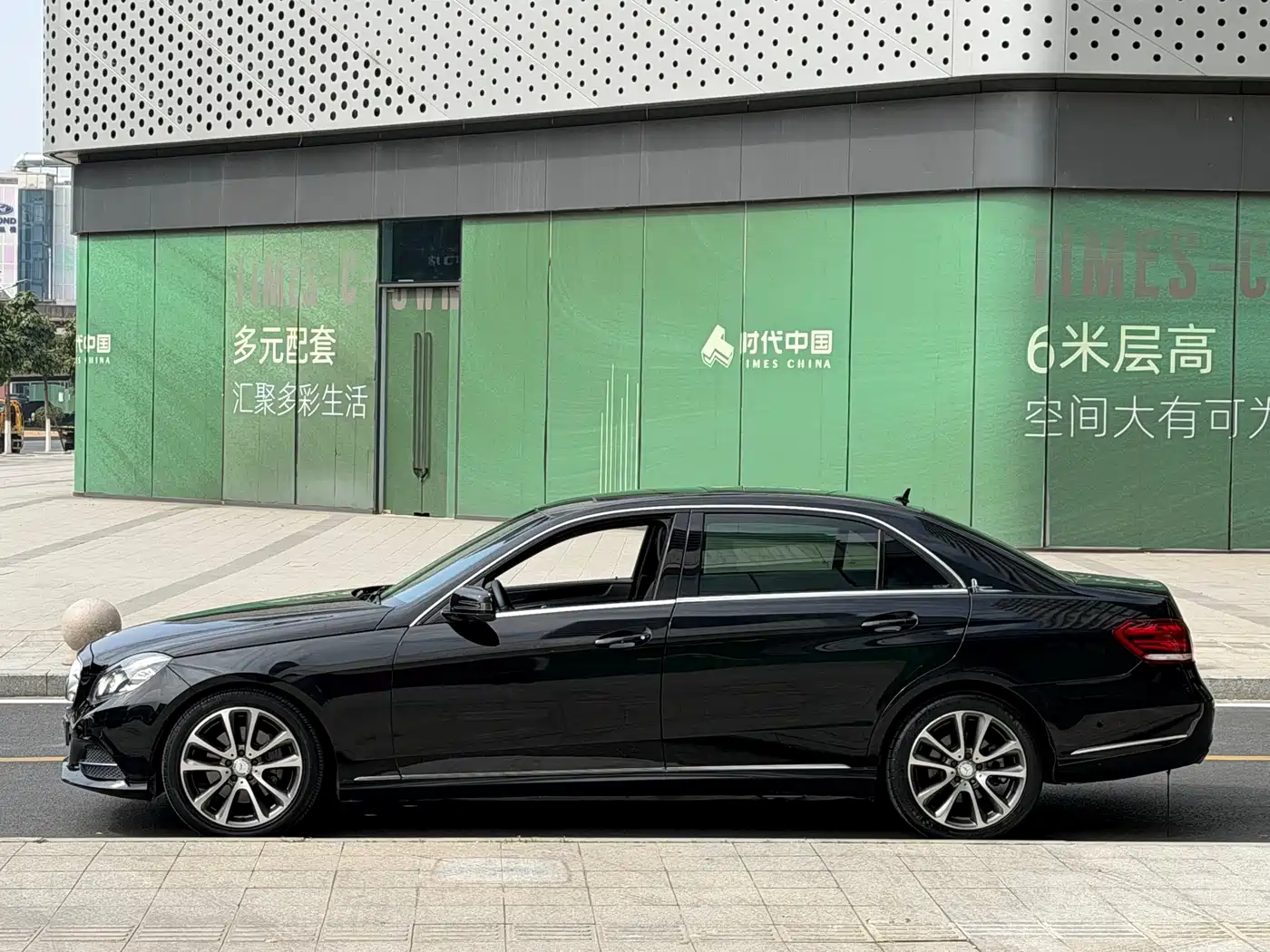Mercedes-Benz E-Class 2014 E 260 L Sport фото 4