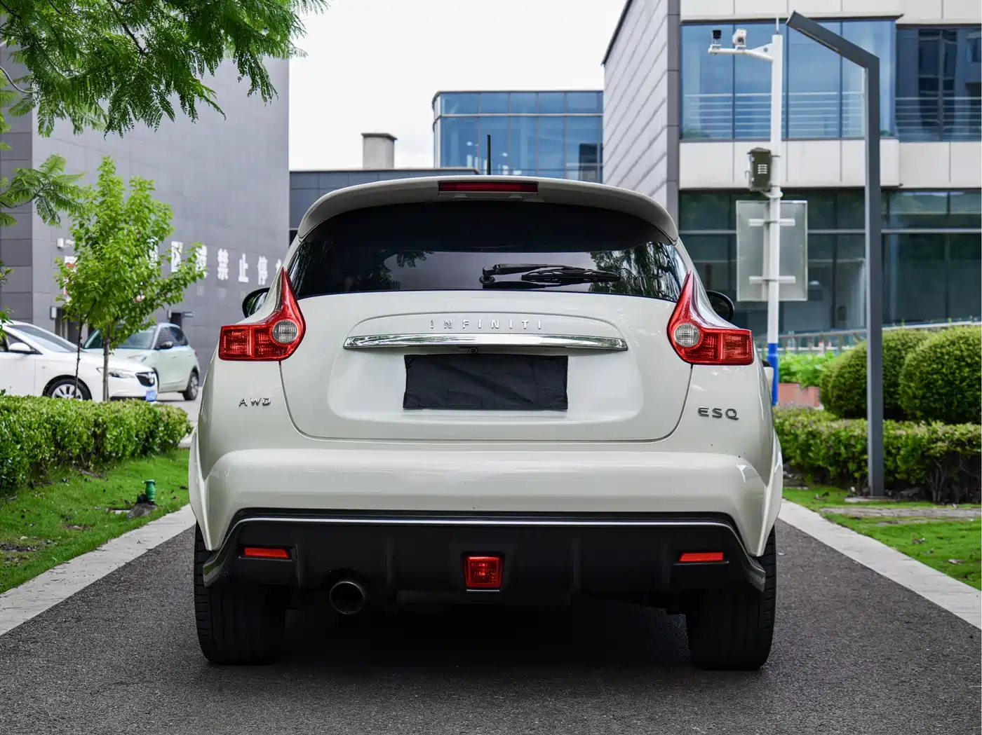 Infiniti ESQ 2015 2014 1.6T Dynamic Edition
