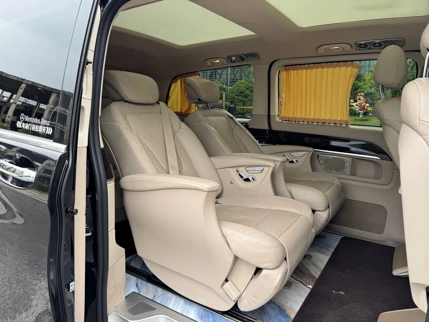 Mercedes-Benz V-Class 2018 V 260 Premium Edition China V фото 16