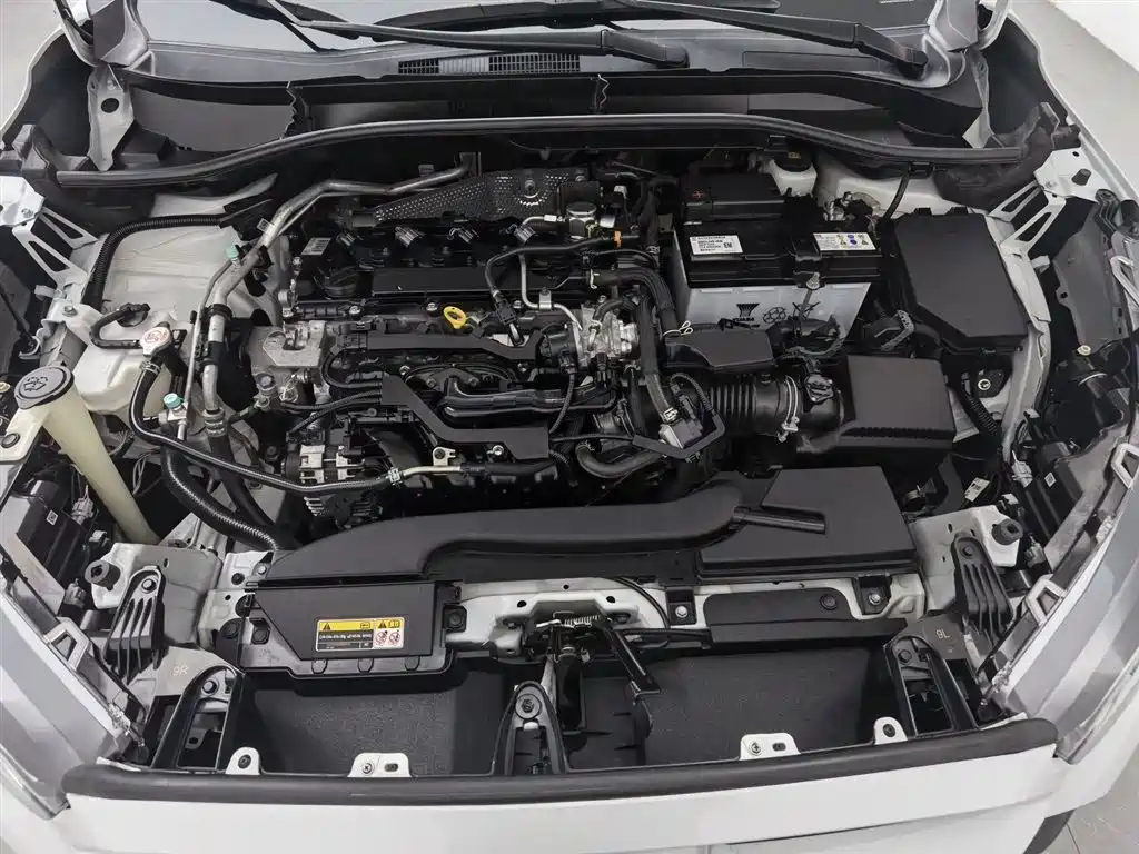 Toyota Frontlander 2022 2.0L CVT Elite фото 6