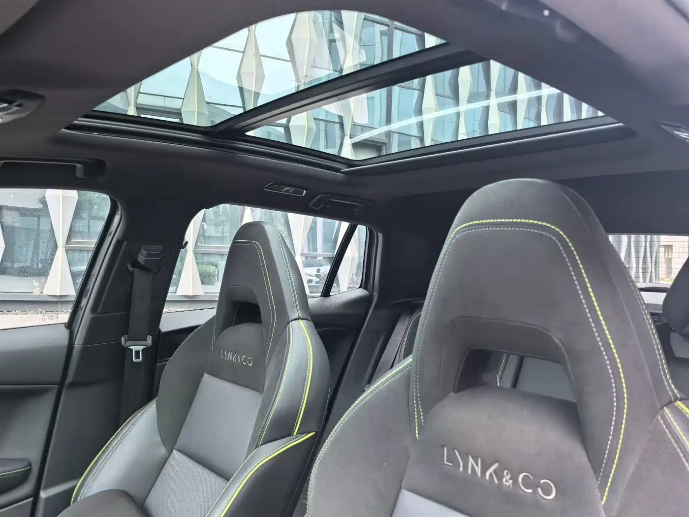 Lynk & Co 06 2023 Remix 1.5T Power Halo фото 6