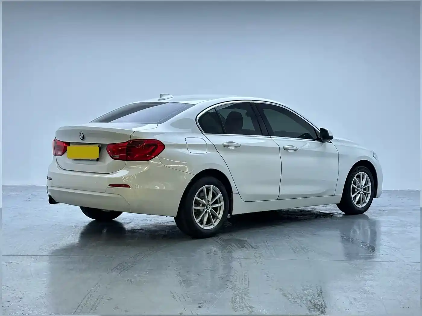 BMW 1 Series 2017 118i Fashion фото 6