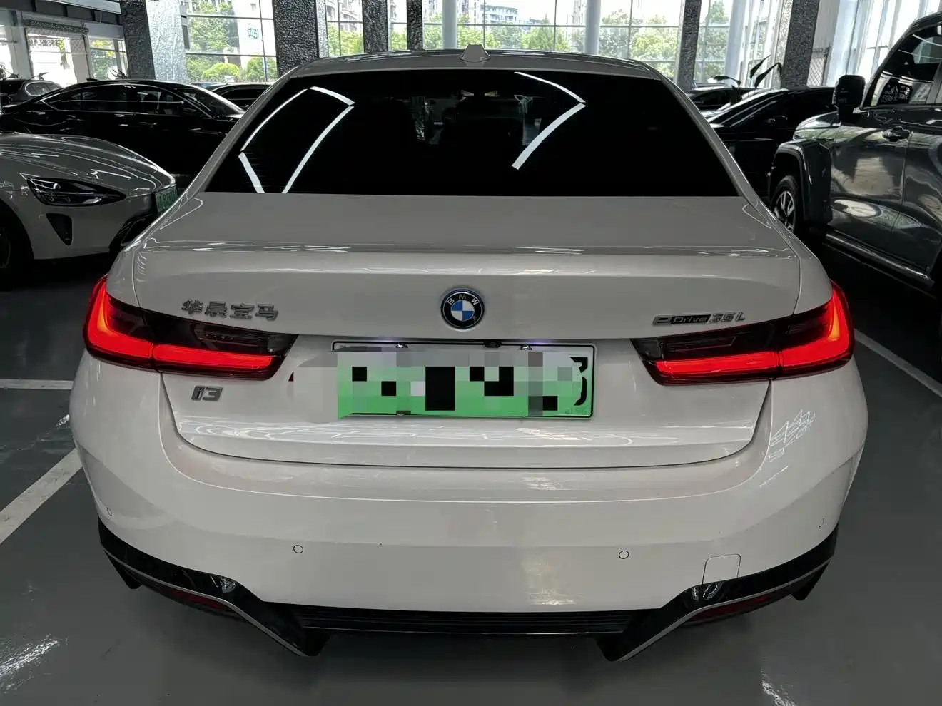 BMW i3 2022 eDrive 35 L фото 13