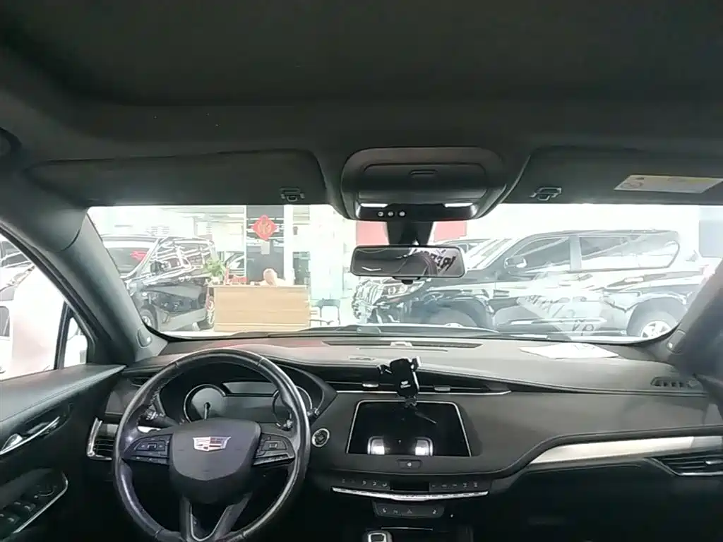 Cadillac XT4 2018 28T FWD Leading Edition фото 18