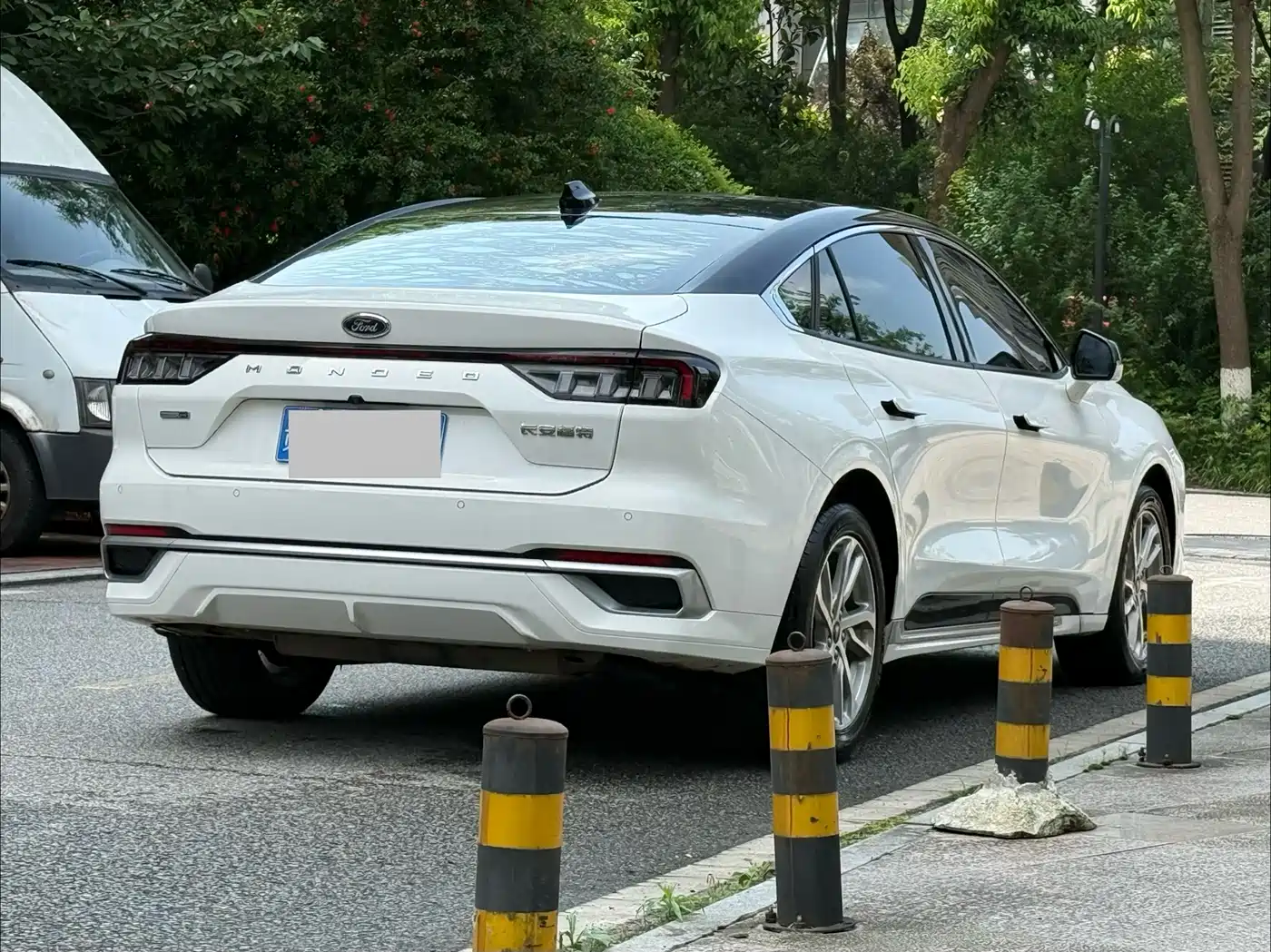FORD MONDEO