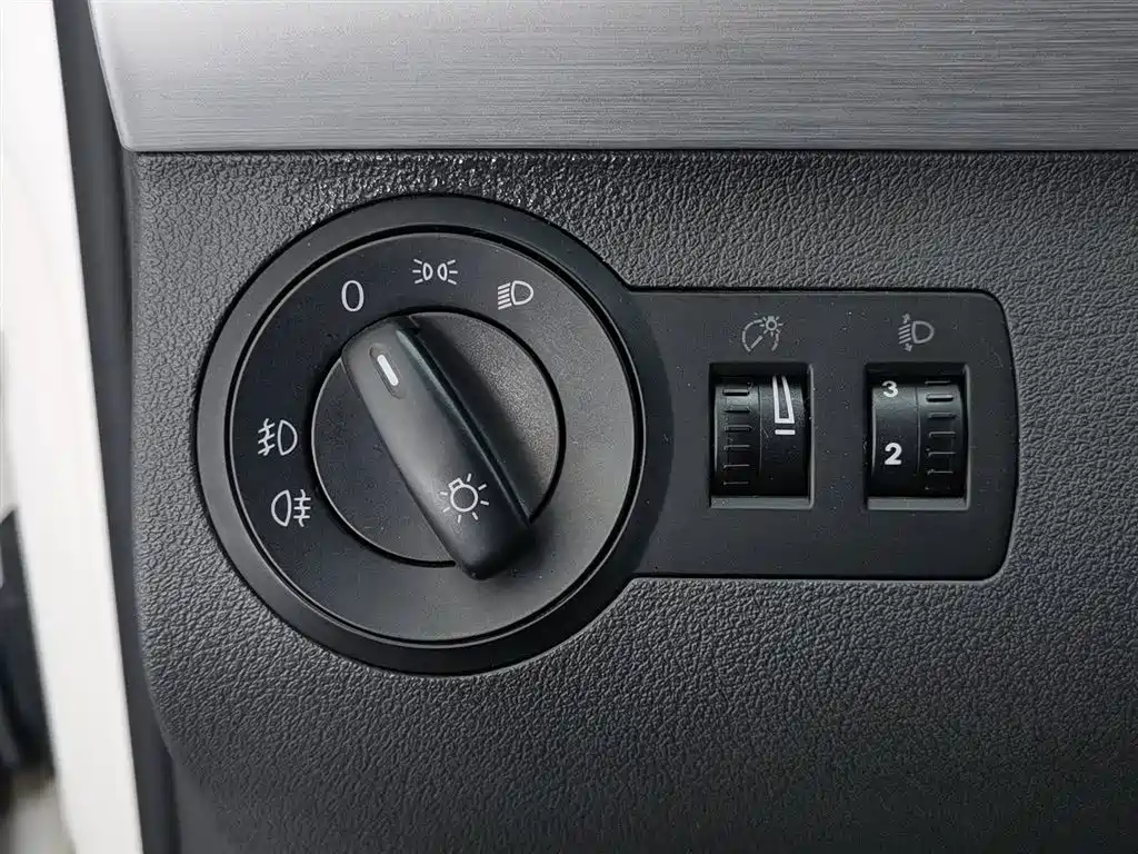 Volkswagen Touran 2015 1.4T Manual Trend Edition 5-seater фото 21