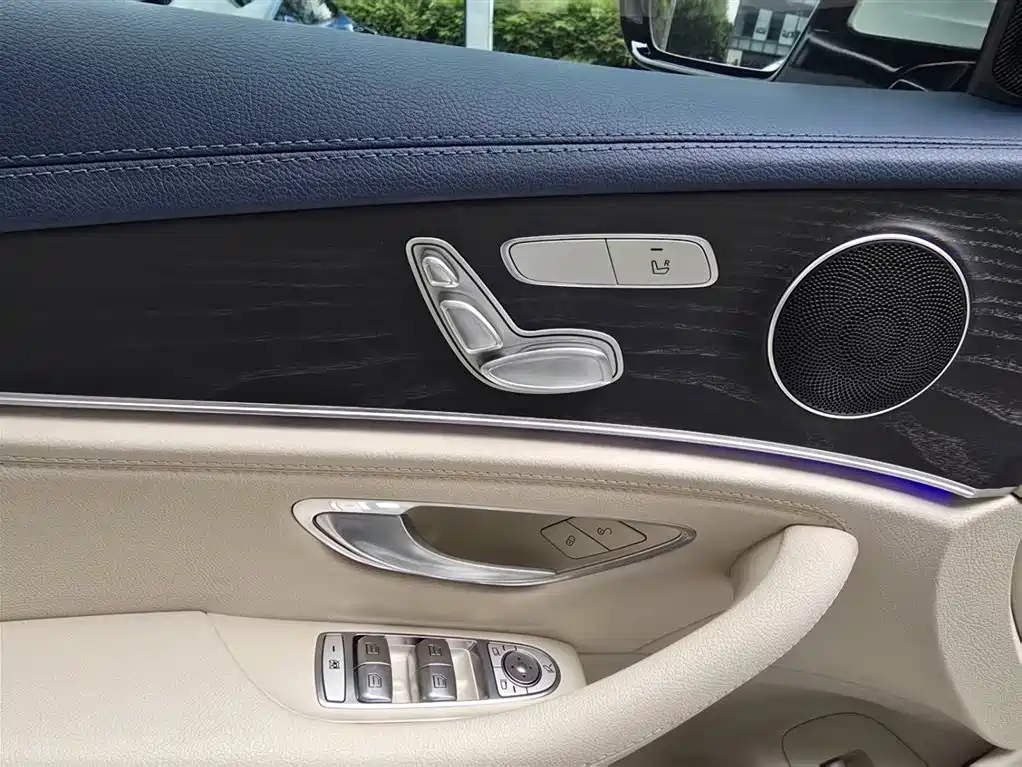 Mercedes-Benz E-Class 2021 E 260 L Sport фото 18