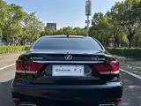 Фото 3 - Lexus LS