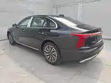 صورة 9 - Hongqi H5