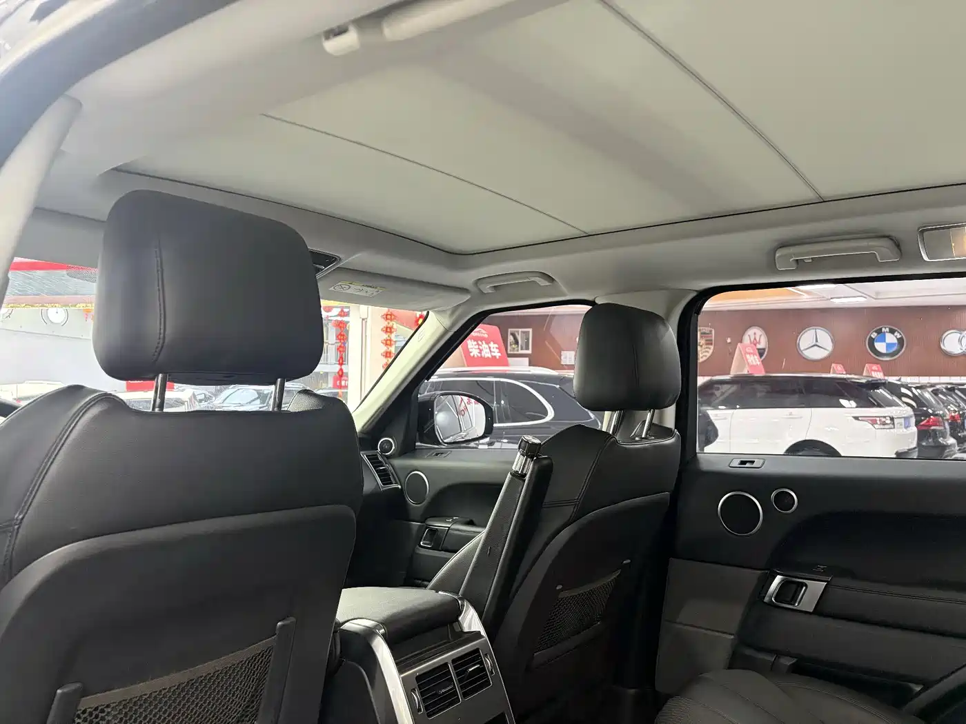 Land Rover Range Rover Sport 2017 3.0 SC V6 SE фото 24