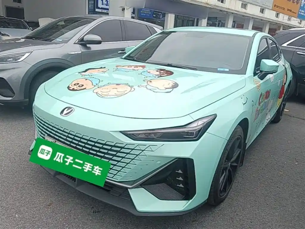 Changan UNI-V iDD 2023 ZhiDian iDD 1.5T 113km Smart Fun Edition