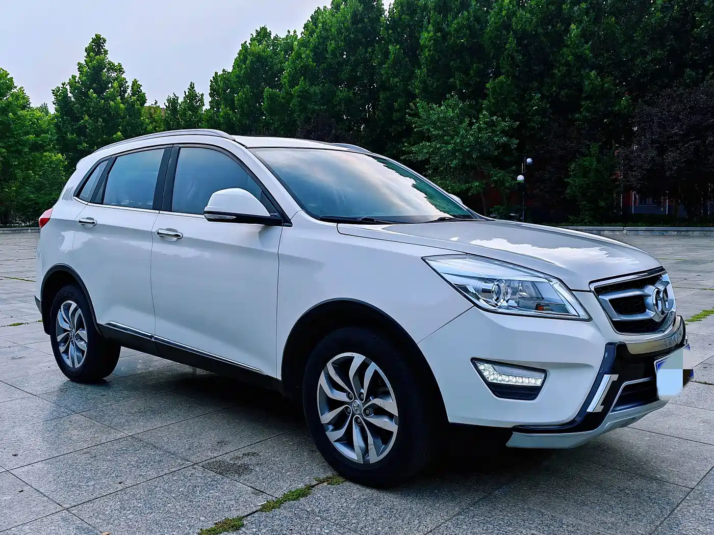 BAIC Senova X65 2015 2015 2.0T Manual Luxury
