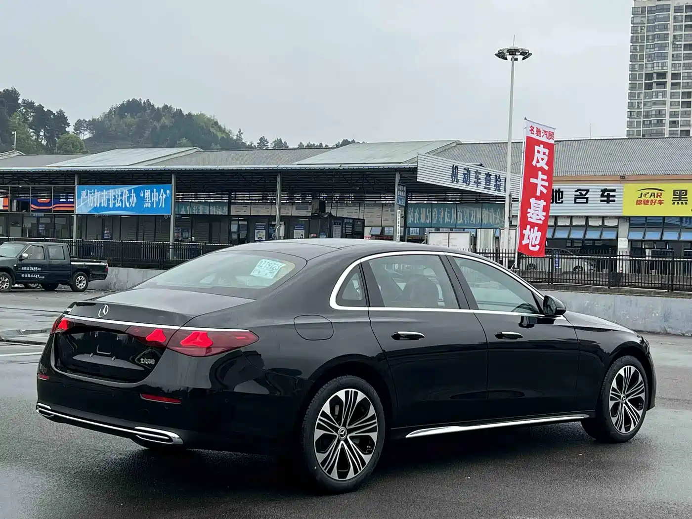 MERCEDES-BENZ E-CLASS