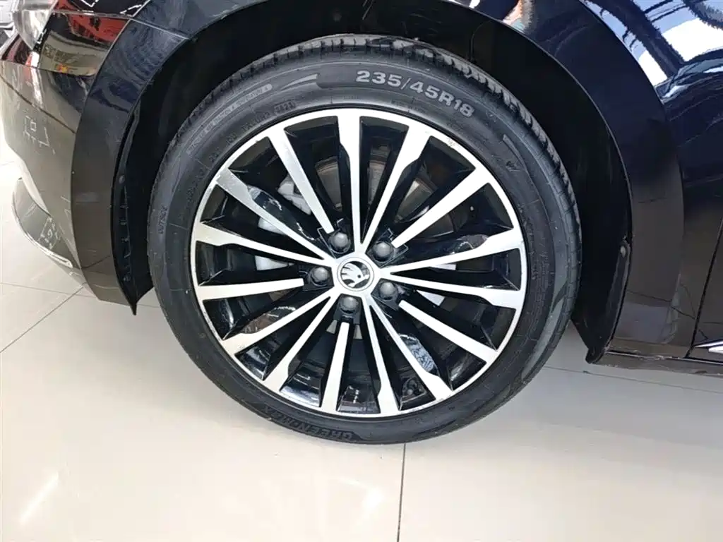 Škoda Superb 2018 TSI280 DSG Comfort (China V) фото 23