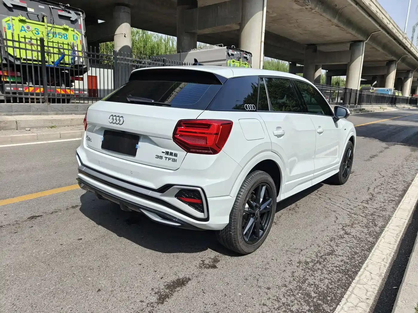 AUDI Q2L