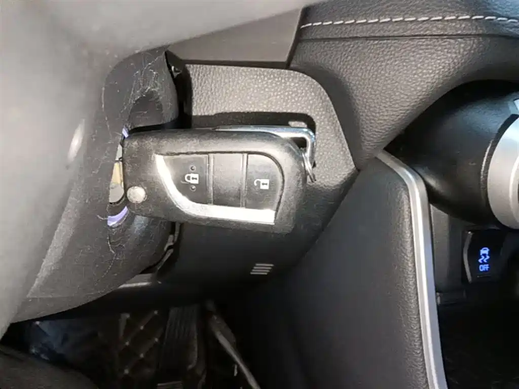 Toyota RAV4 Rongfang 2021 2.0L CVT 2WD Urban фото 9