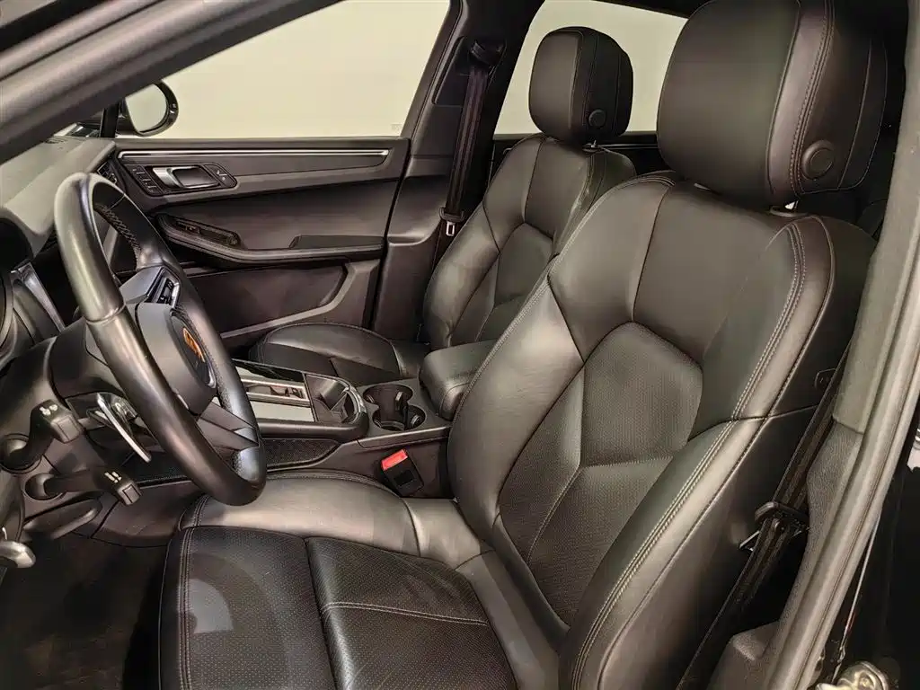 Porsche Macan 2022 Macan 2.0T фото 17