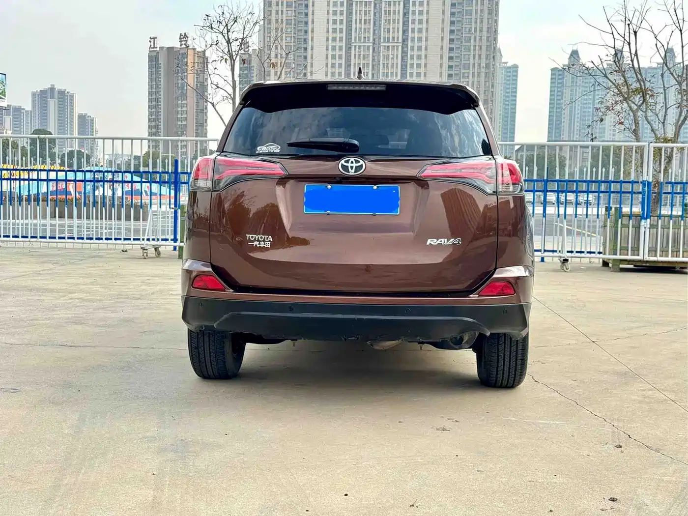 Toyota RAV4 Rongfang 2016 2.0L CVT 2WD Trend (China V) фото 4