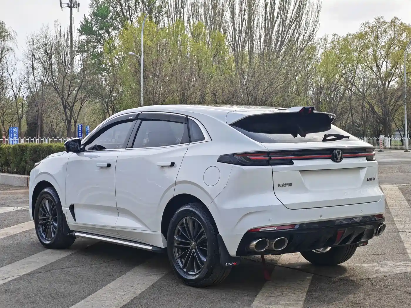 Changan UNI-K 2023 2023 2.0T 2WD Delight Edition