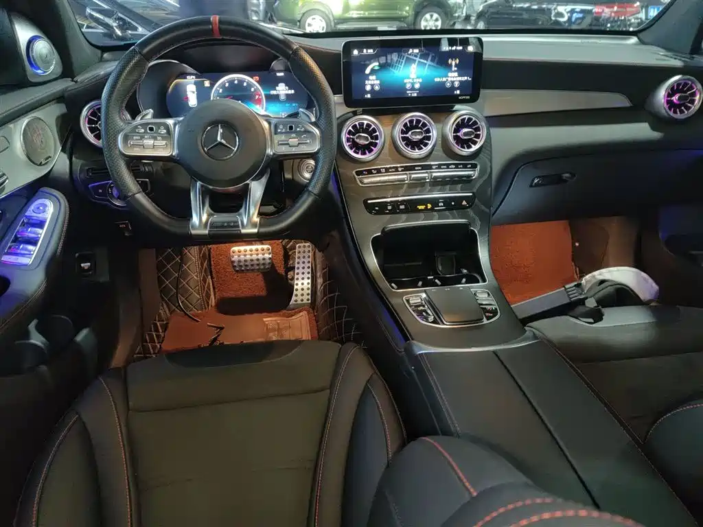 MERCEDES-BENZ GLC AMG