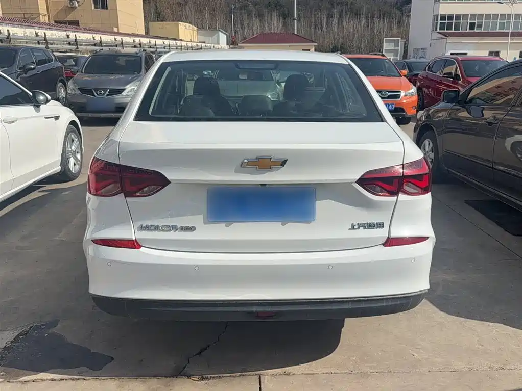 CHEVROLET CRUZE