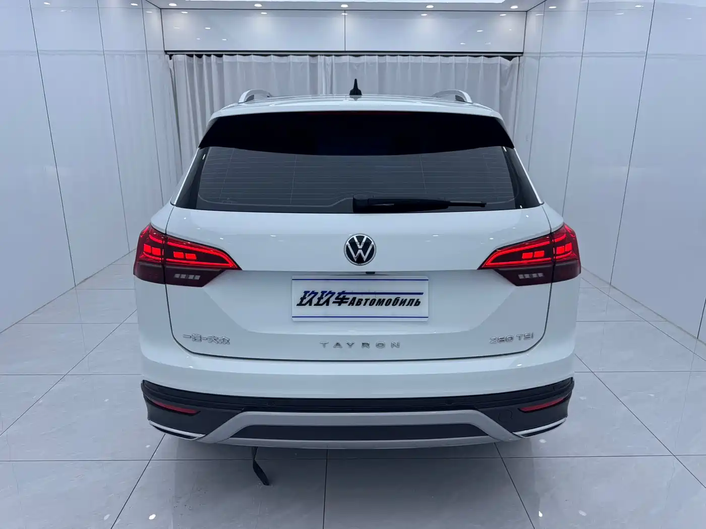 Volkswagen Tayron 2022 280TSI 2WD Luxury Smart Connect Edition фото 4