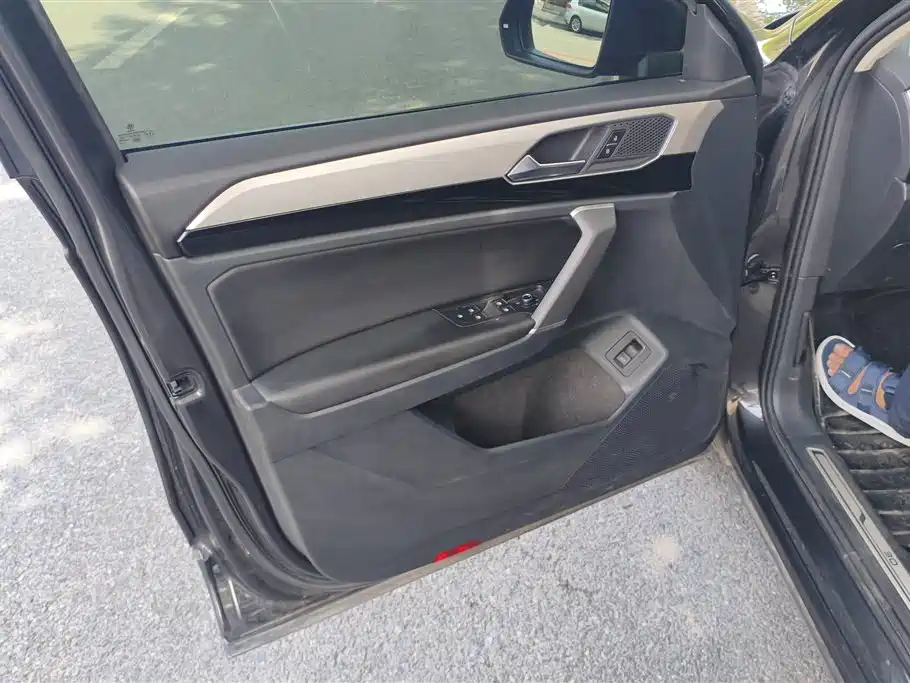 Volkswagen Tayron 2021 330TSI 2WD 30th Anniversary Edition фото 7
