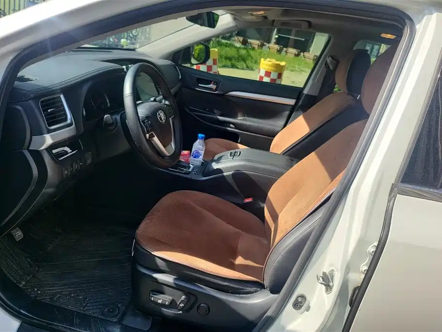 Toyota Highlander 2018 2.0T 4WD Premium 7-seater (China V) фото 9
