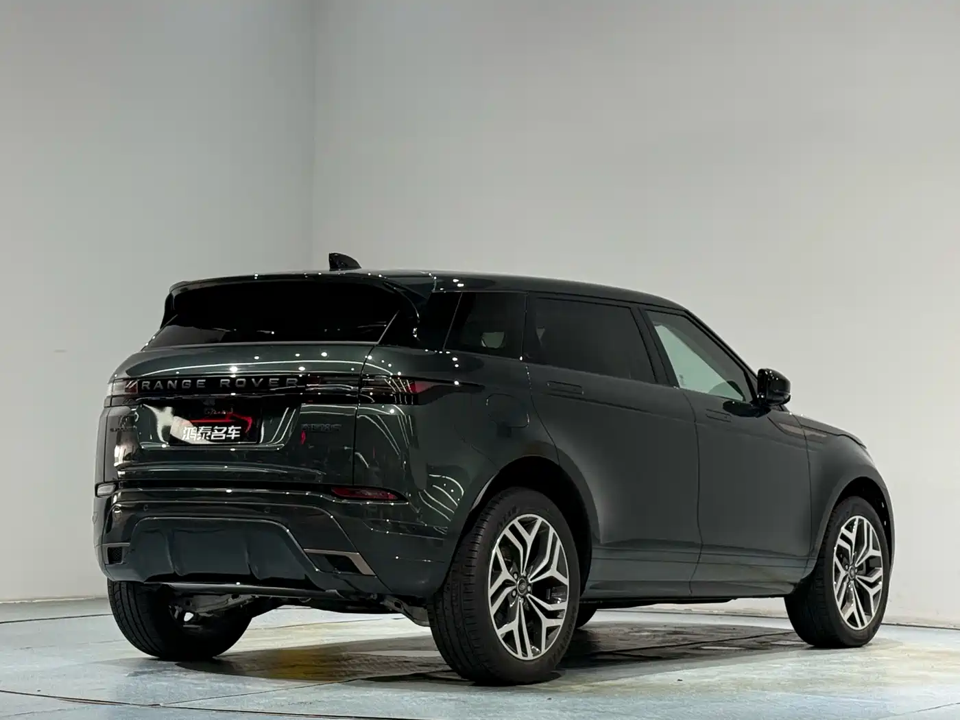 Land Rover Range Rover Evoque 2026 Range Rover Evoque L SE фото 20