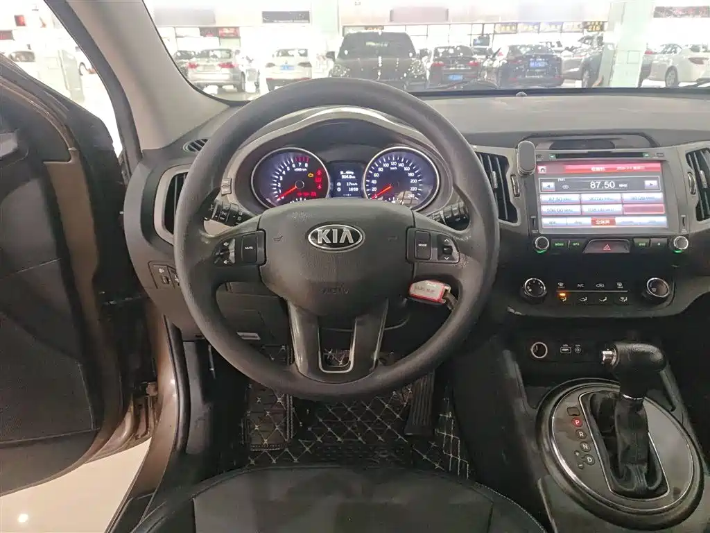 Kia Sportage 2015 2.0L Automatic 2WD GL фото 11