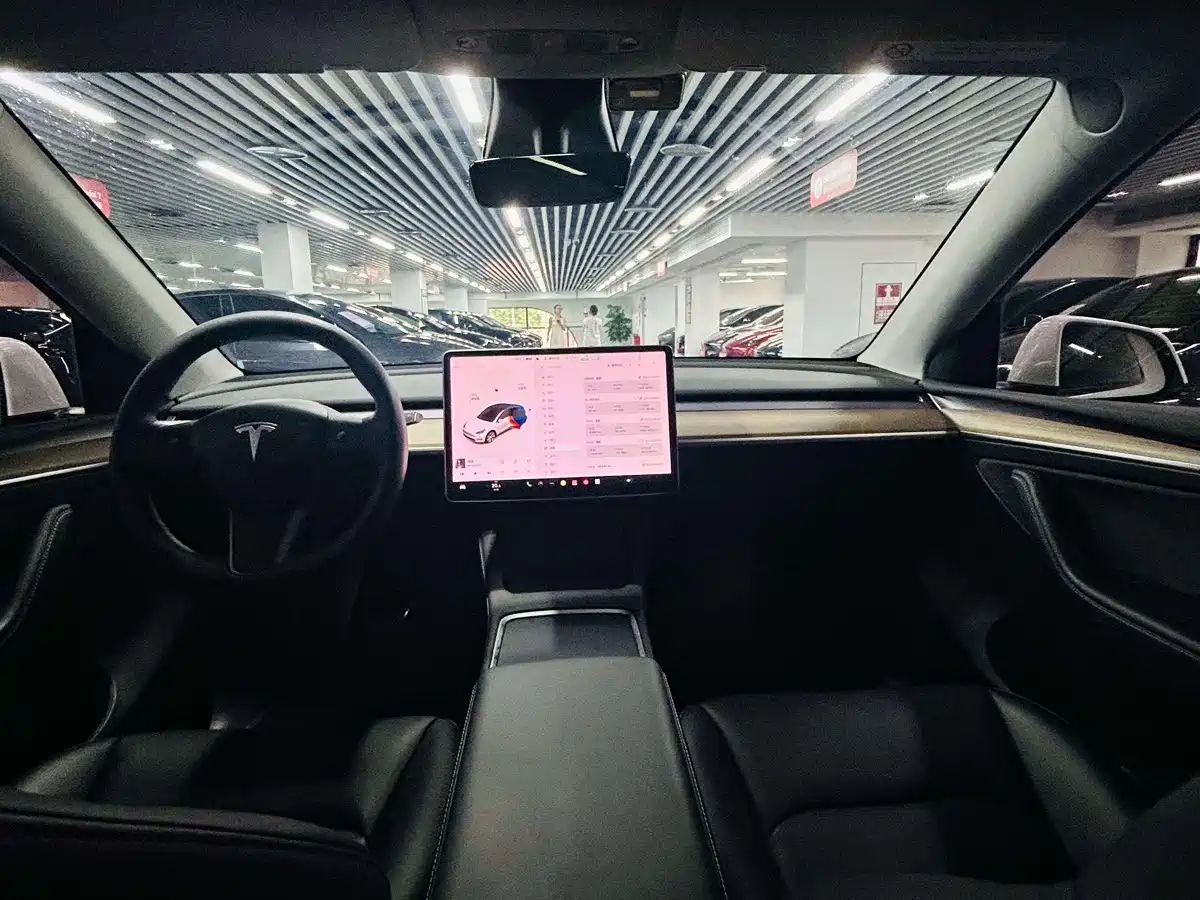Фото 5 - Tesla Model Y