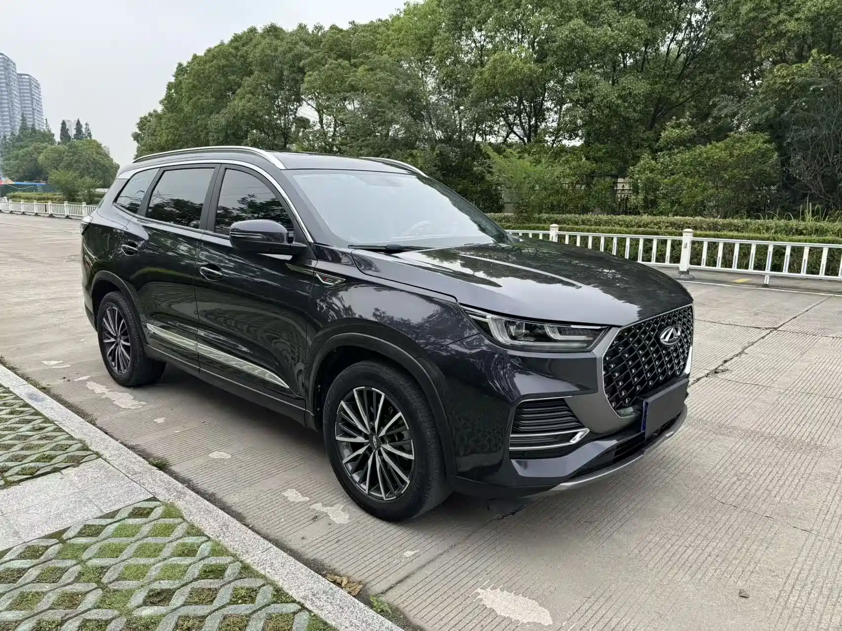 Photo 2 - Chery Tiggo 8 PLUS