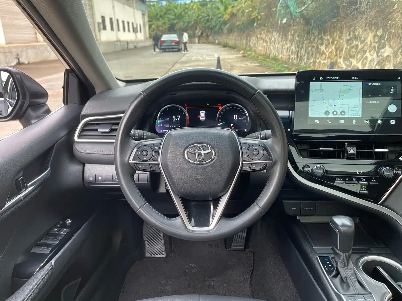 Toyota Camry 2021 2.5G Luxury Edition фото 8