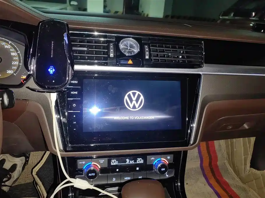 Volkswagen Phideon 2021 380TSI Luxury Edition фото 13